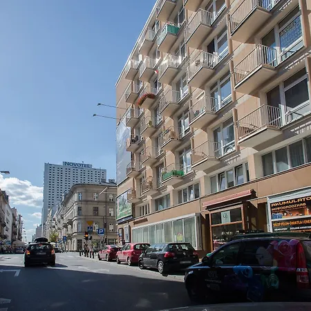 Apartment Nowogrodzka For 4 *